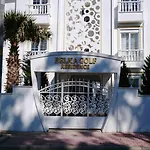 Belka Golf Exclusive Poolside Apartment *