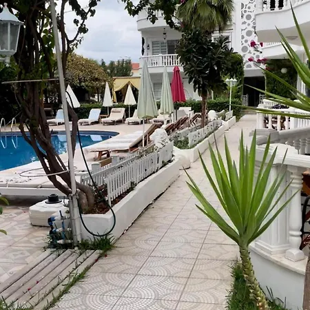 Belka Golf Exclusive Poolside